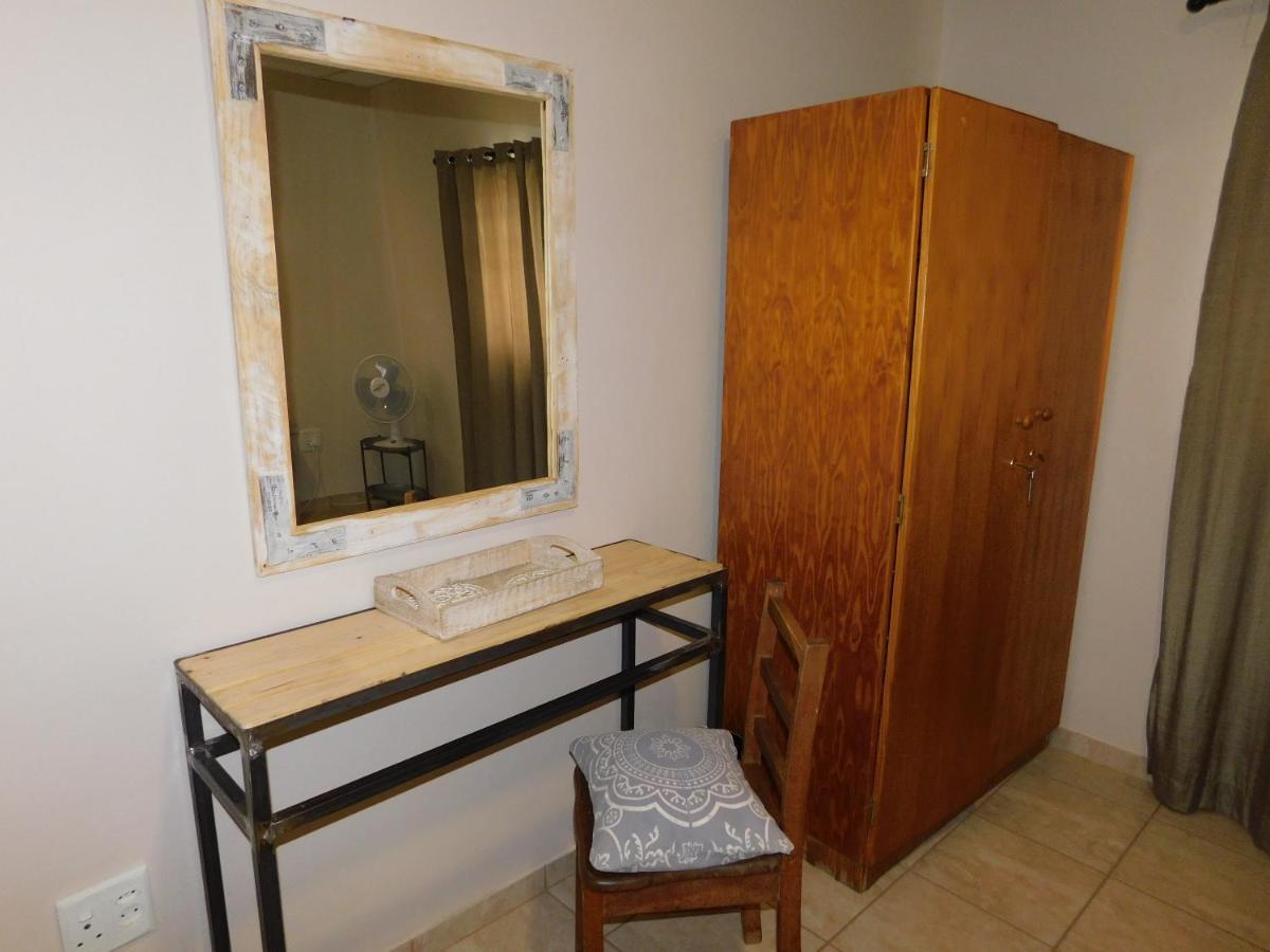 Meteorite Rest Camp Hotel Grootfontein Kültér fotó