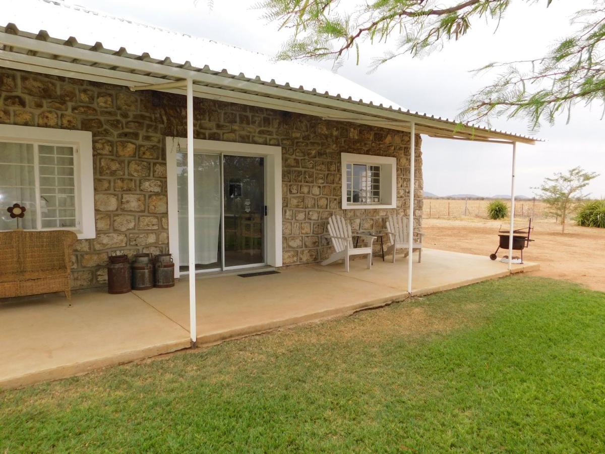 Meteorite Rest Camp Hotel Grootfontein Kültér fotó