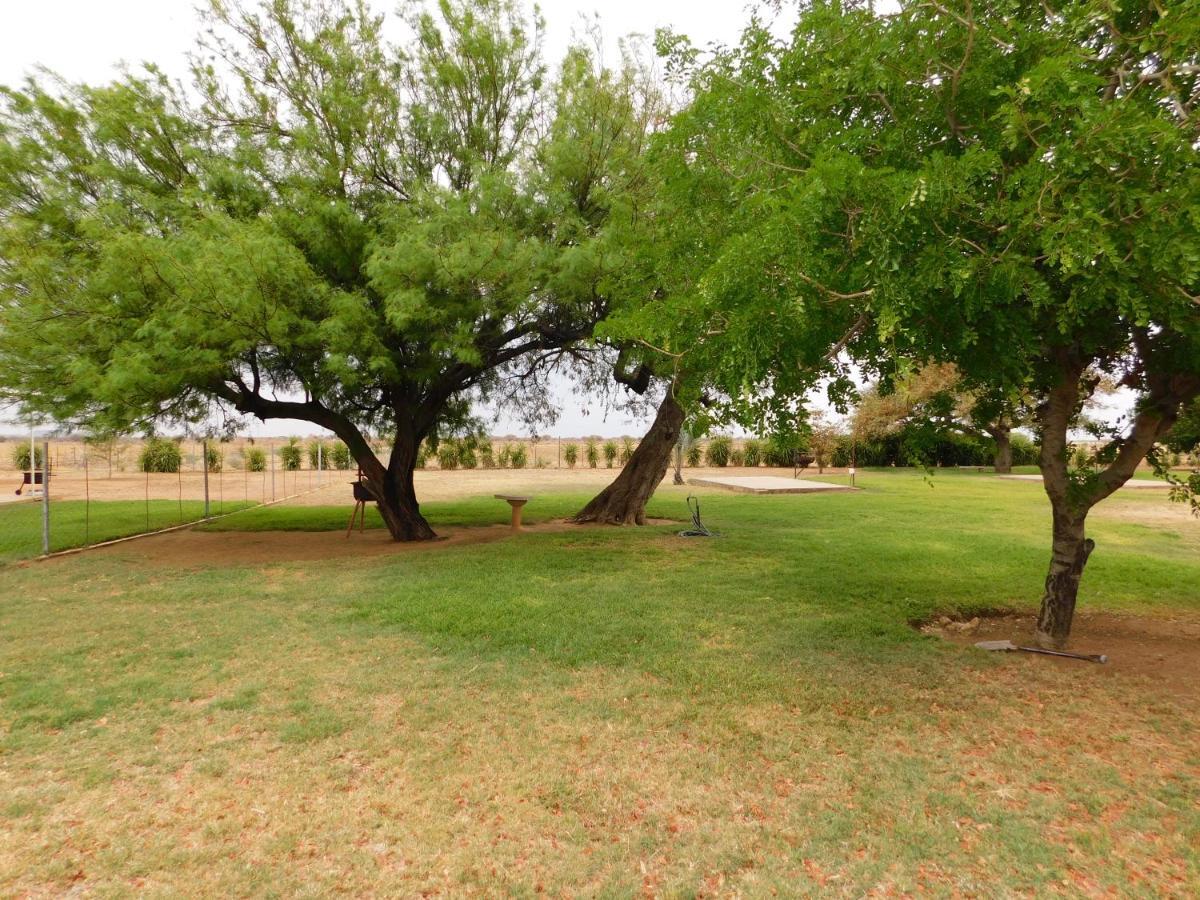 Meteorite Rest Camp Hotel Grootfontein Kültér fotó